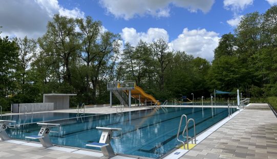 Stellenausschreibung Rettungsschwimmer (m/w/d) für die Freibadsaison 2026